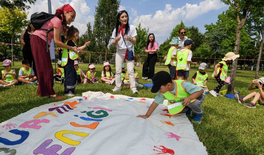 Osmangazi'de minikler yaza merhaba etkinliğinde buluştu