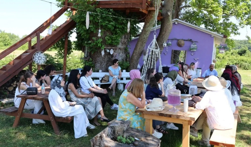 Sinop’ta lavanta bahçesinde bilimsel söyleşi