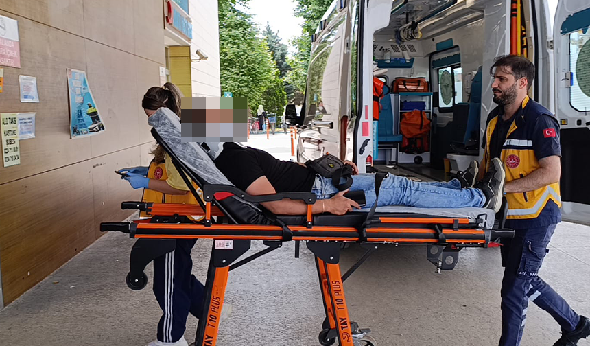 Bursa İnegöl'de kavşakta görünmez kaza; 1 yaralı