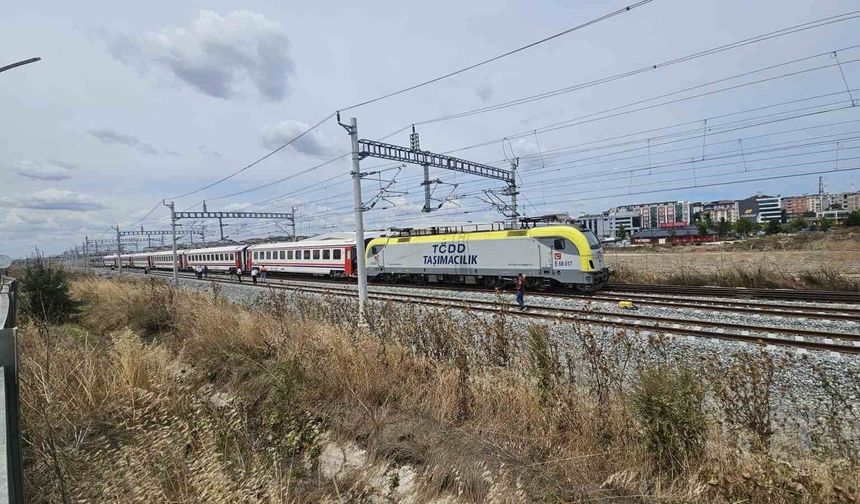 Çerkezköy'de yolcu treni raydan çıktı