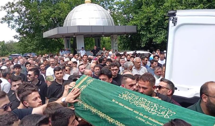 İznik Gölü'nde boğulan 21 yaşındaki İsmail İmamoğlu son yolculuğuna uğurlandı