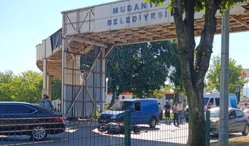 Bursa Mudanya'da otomobille motosiklet çarpıştı: 1 yaralı