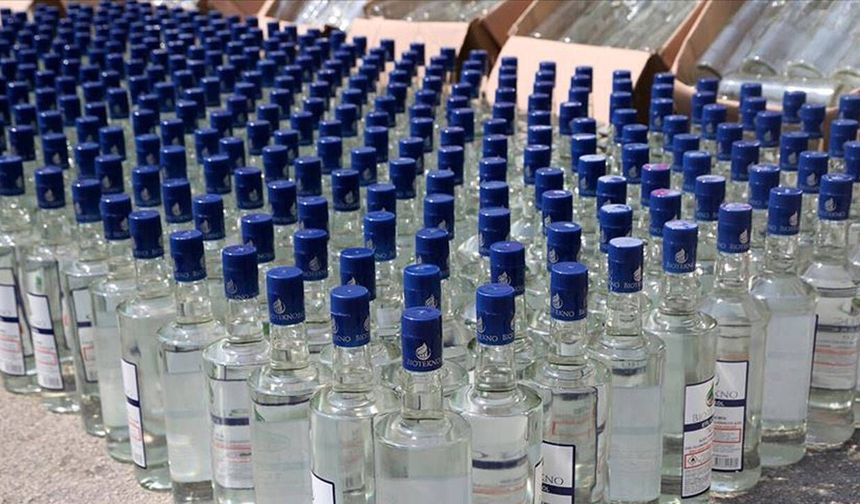 Bursa'da sahte içki operasyonu: 370 şişe sahte içki ve 600 litre etil alkol ele geçirildi