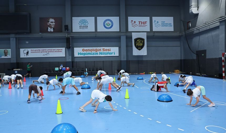 Nilüfer'de "Hentbol Akademisi" açıldı
