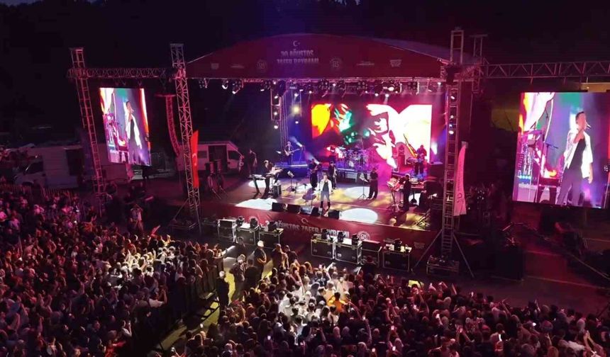 Arnavutköy'de 30 Ağustos Zafer Bayramı coşkuyla kutlandı