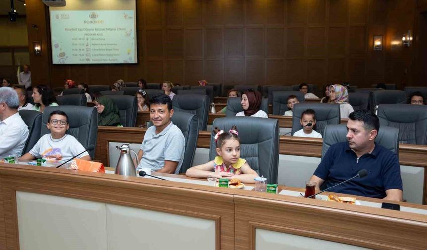 Bursa'da çocuklar geleceği kodladı
