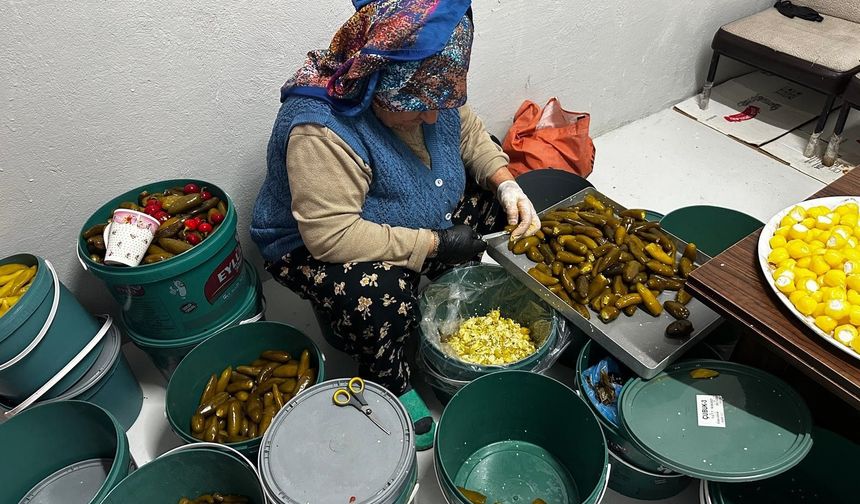Bursa'nın o mahallesinde yılda 40 bin ton üretiliyor! Almanya, Fransa ve Arap ülkeleri sıraya girdi