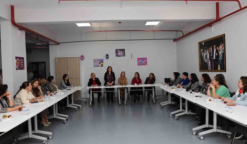 Nilüfer'in kadın muhtarları buluştu