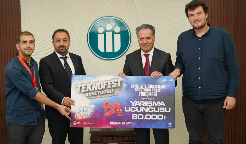 Rektör Akpolat’ tan TEKNOFEST’26’da Türkiye üçüncüsü olan öğrencilere tebrik