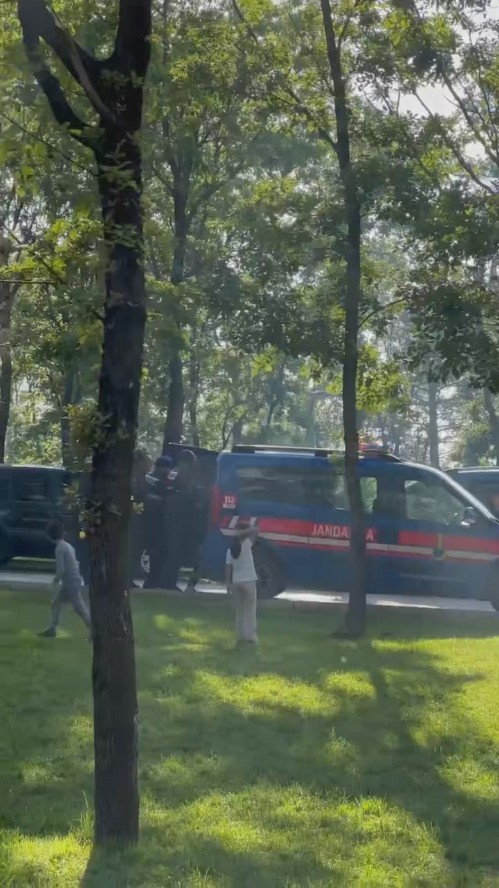 A W202821 05