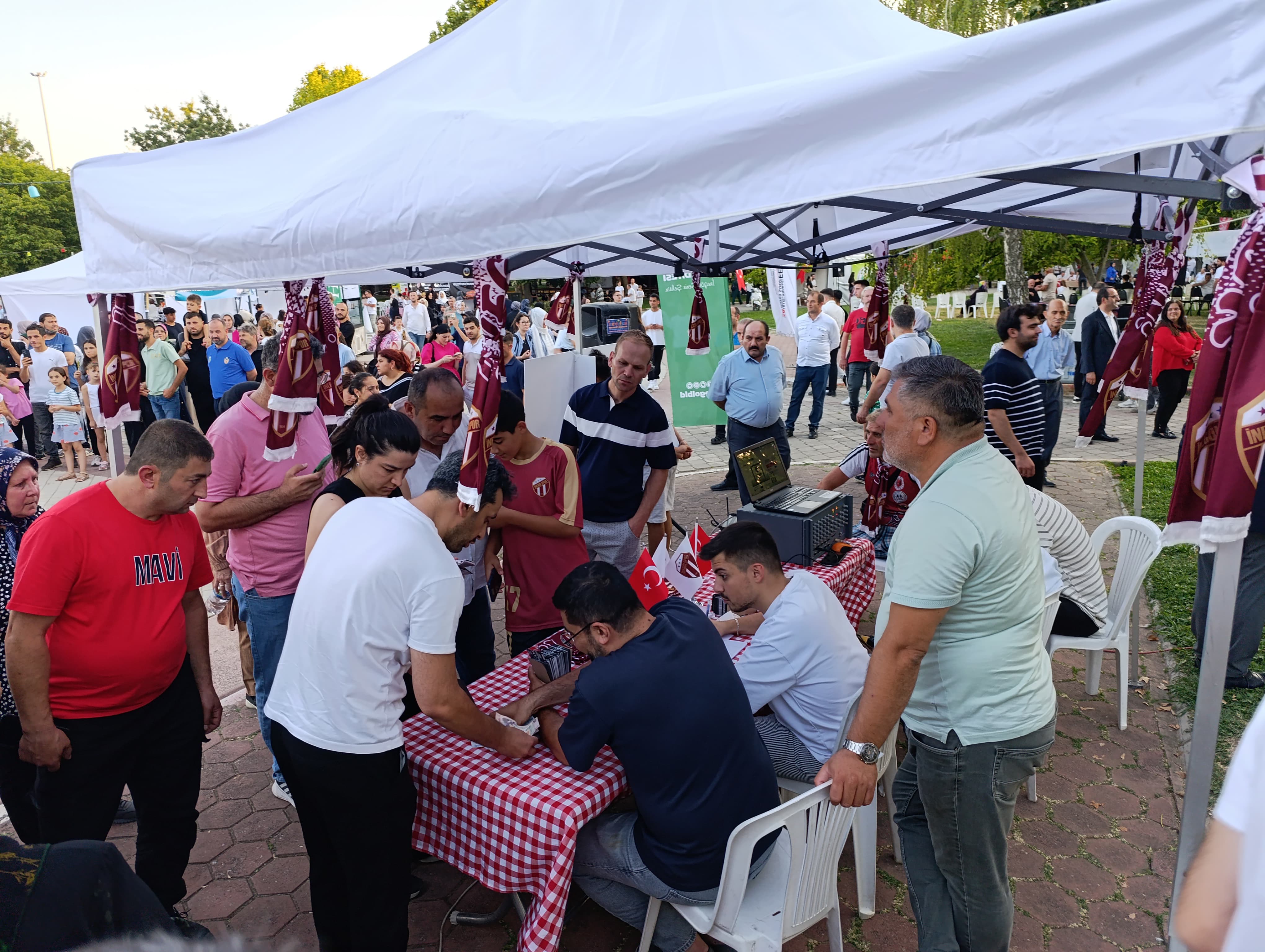 Def8E195 D5Ef 41E0 89B0 056D563E9786