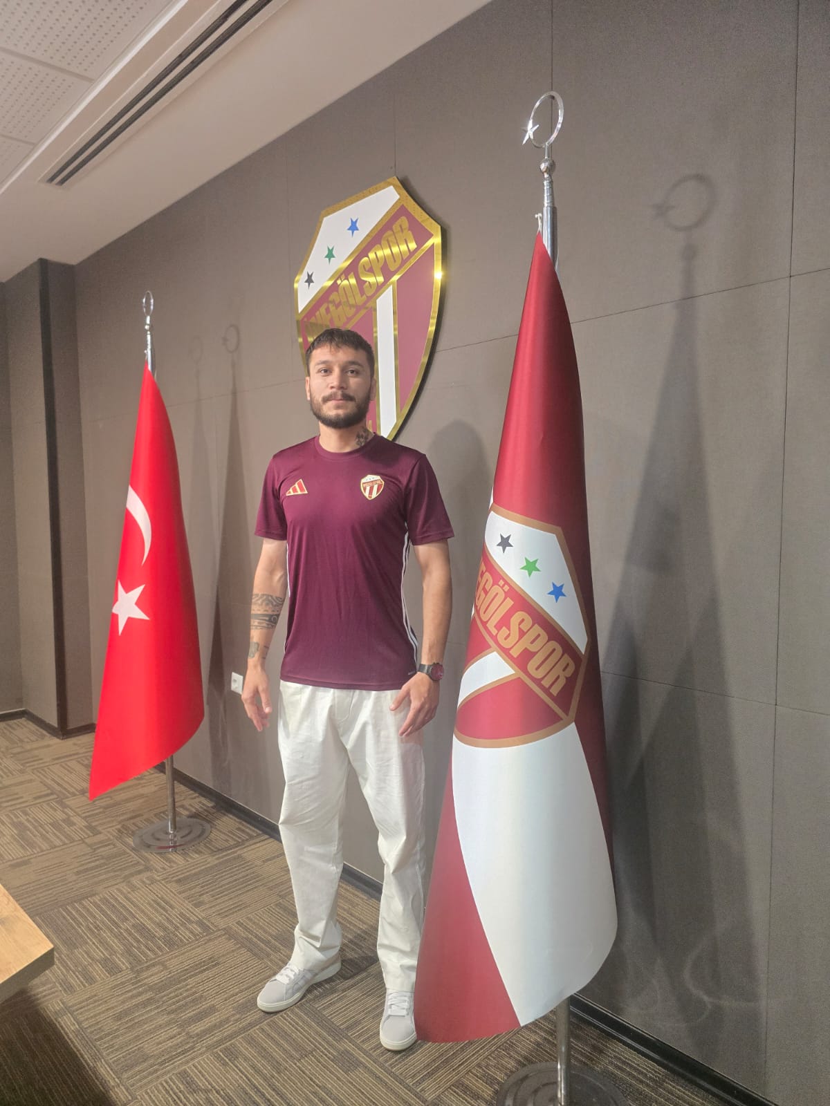 E1A74463 60B3 4C6B 8728 B8826C239De9