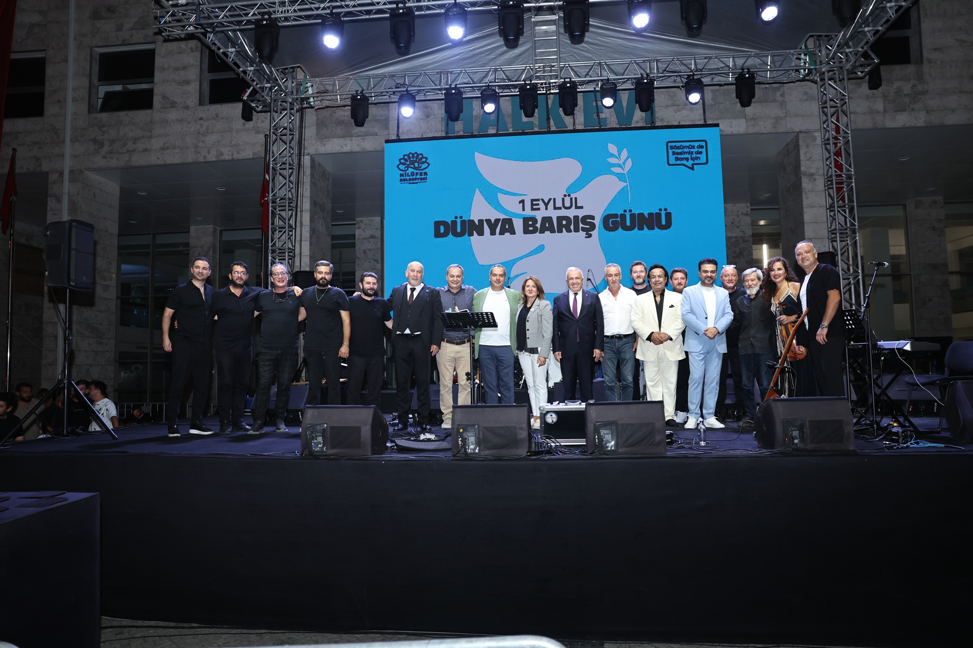 Bariş Günü (3)