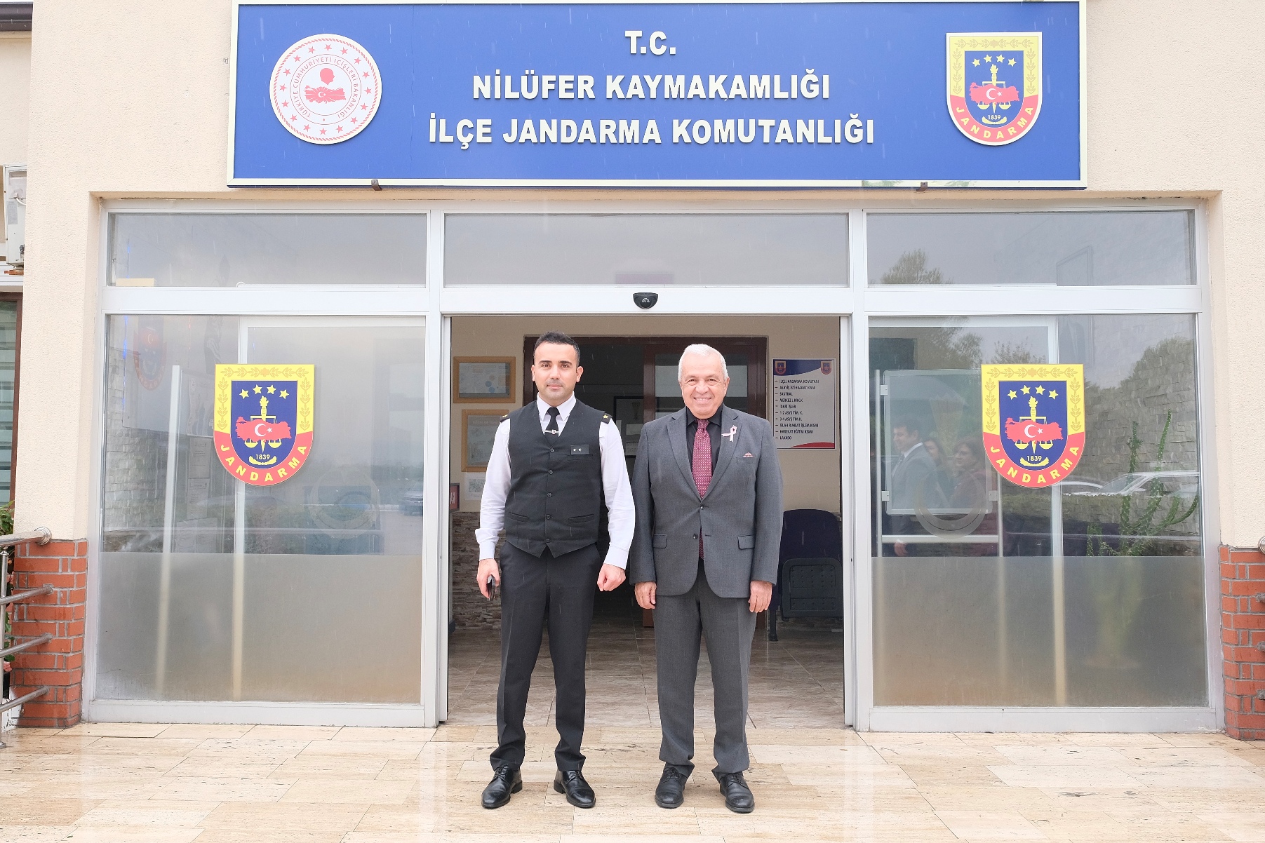 Zi̇yaret 1