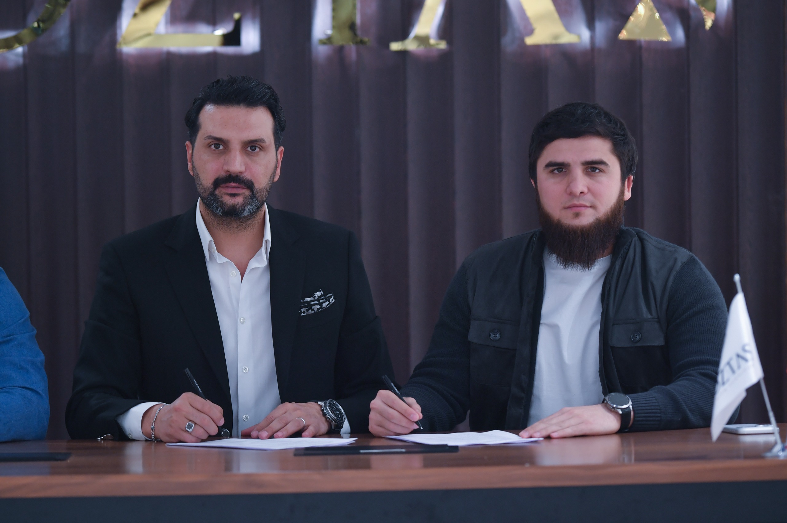 04A8B977 7685 4730 Ad0E 569F71Ee0924