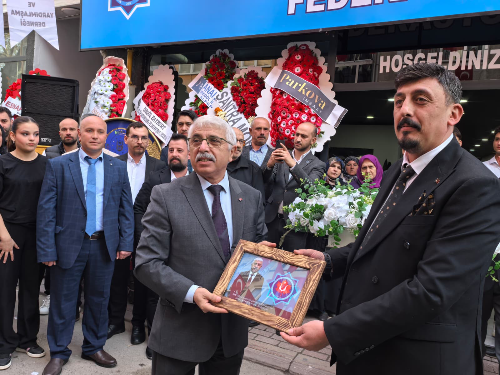 40Cbaf2B 075A 4Aa4 B7E4 067Cb3599605