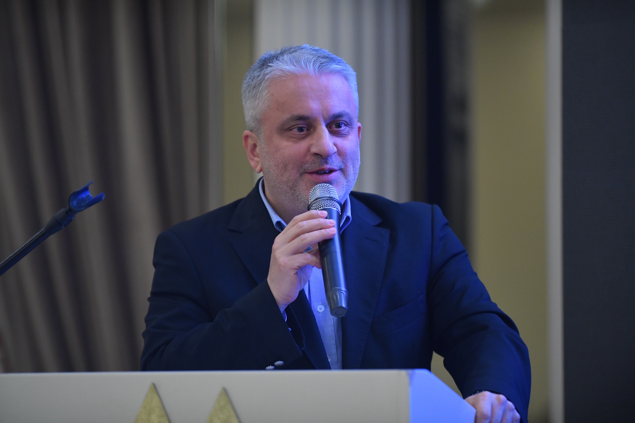 989Df38F 0C58 454C 9A70 Bb851855A7E2