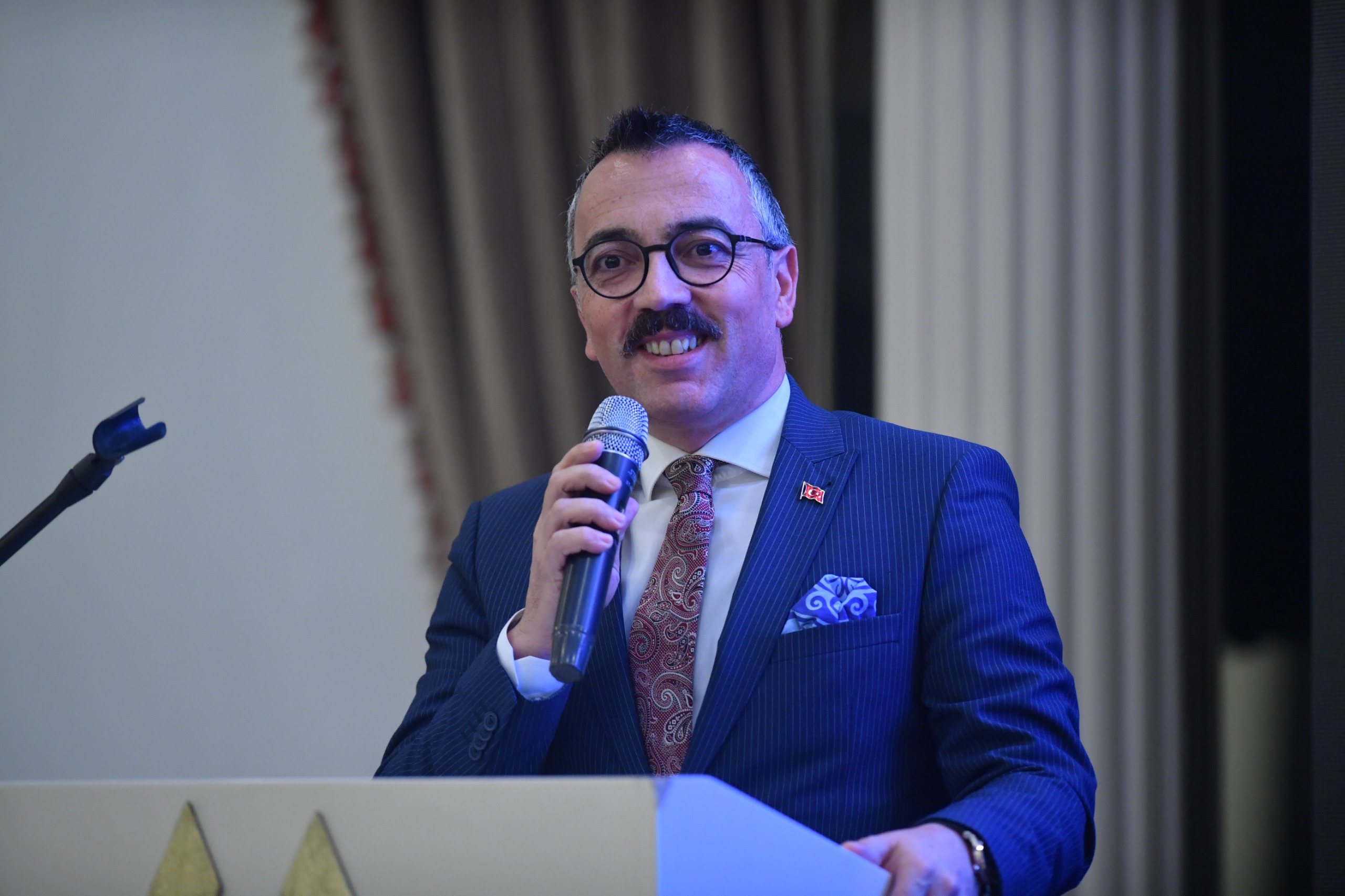 Aeda15Ab A752 424F B6E6 3C4231E54C51