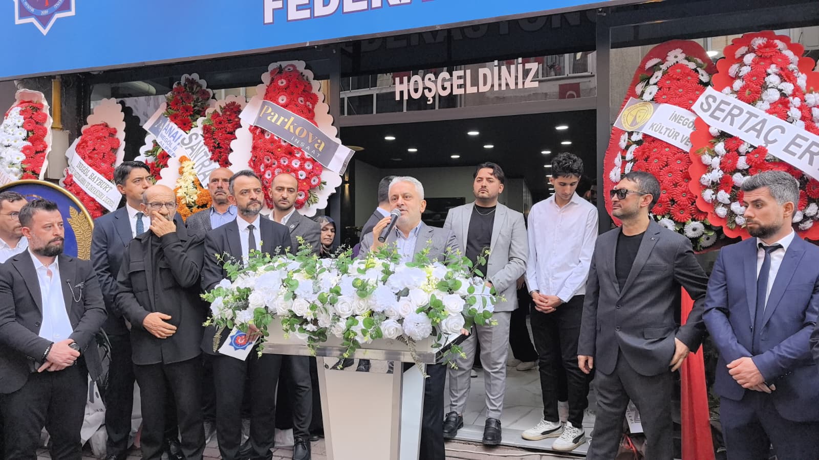 Dec5252D 04E9 4C32 A195 F9Bfd2B25858