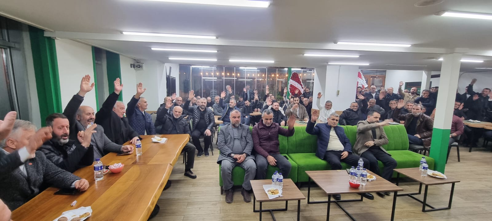 2C4Fff30 E61F 4502 9520 E81Fbcc5E8E5