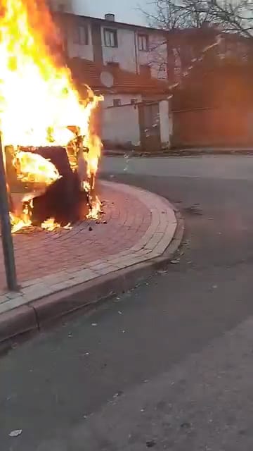 42Abd925 3Be5 4789 970C 90076E42396D