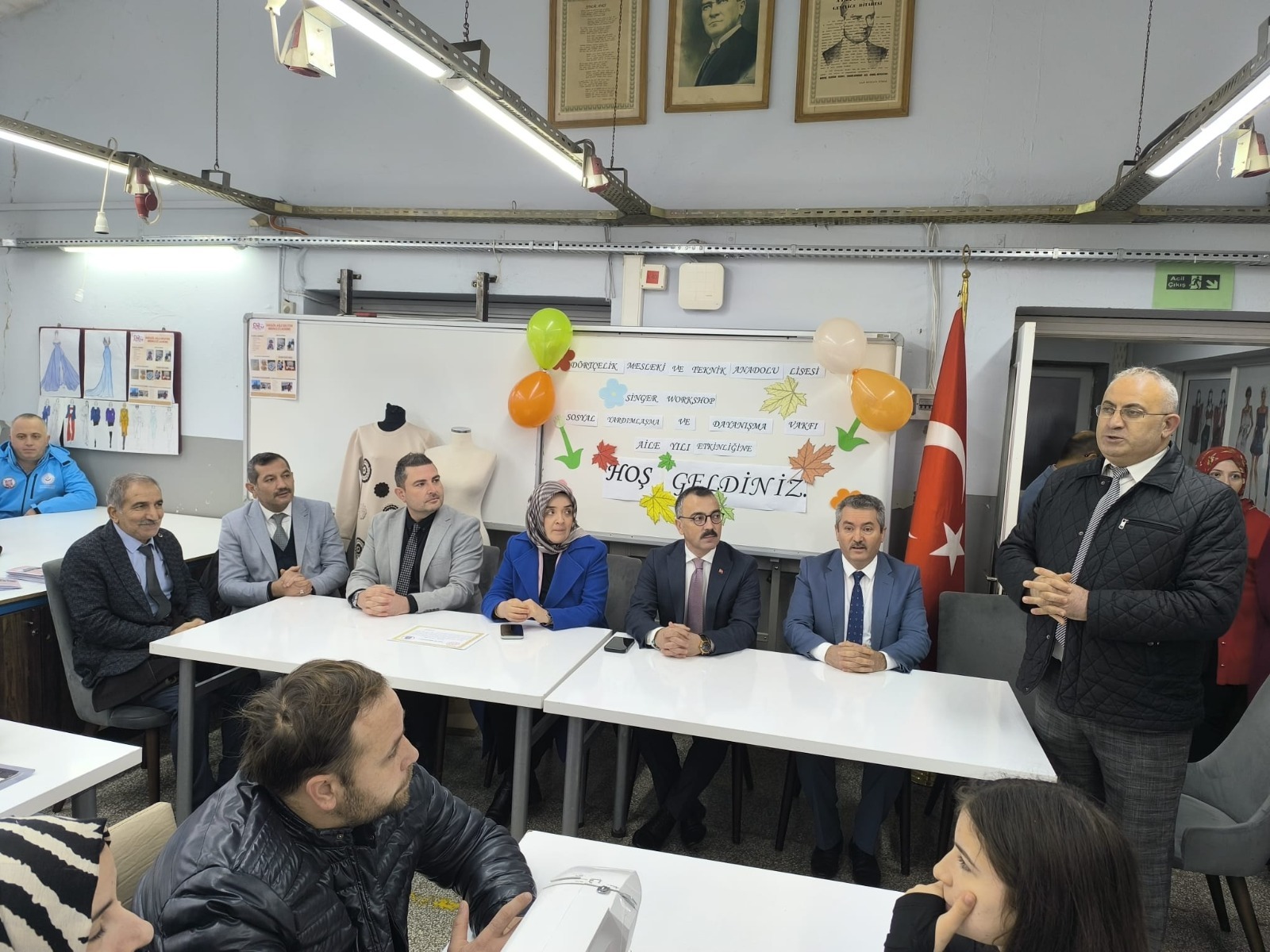 89F09690 A751 4806 97F7 8Df9Fca14B61