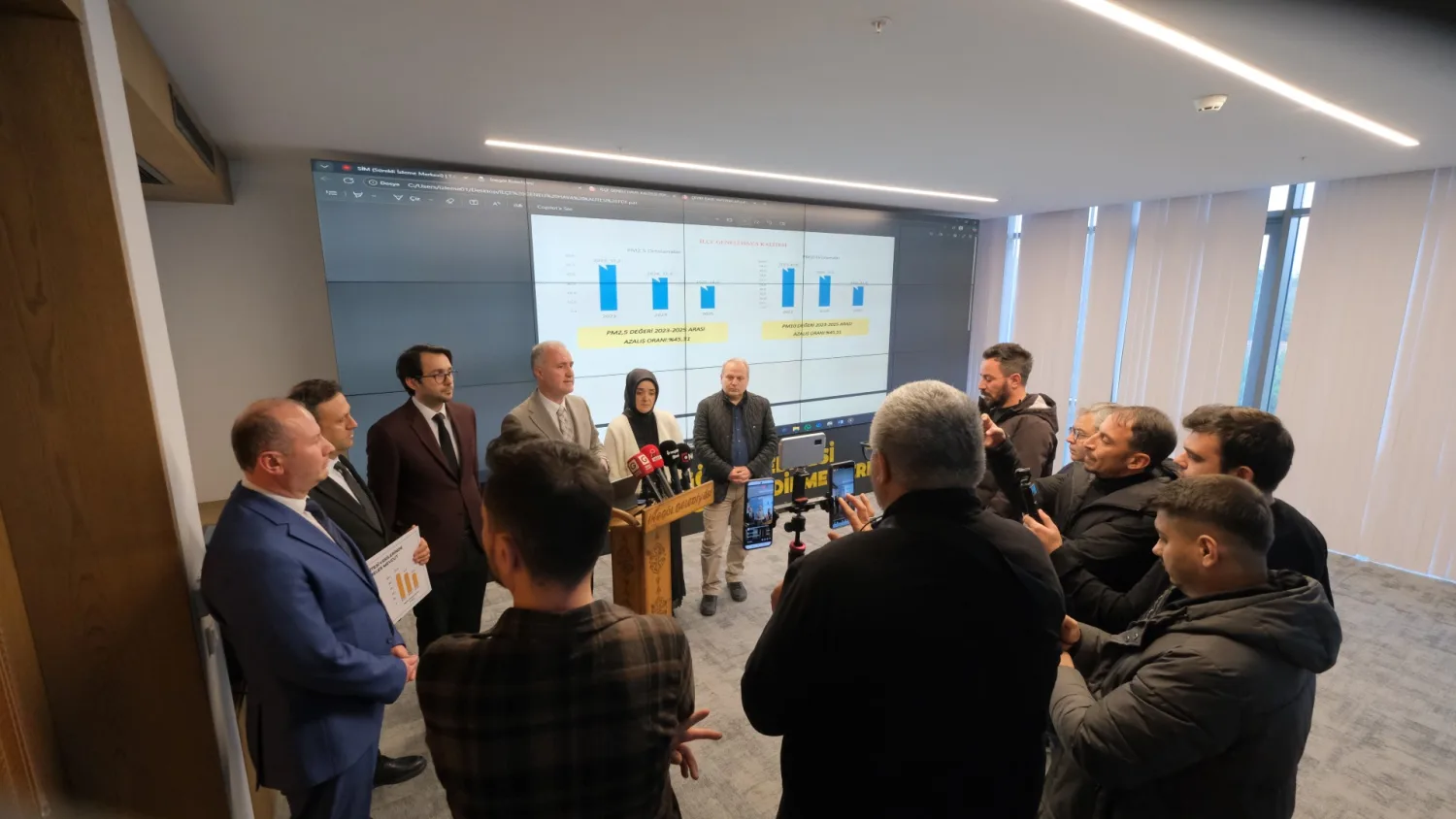 Fb28Ccfa37E8A4B57D2E9De42524853F30C49D4B