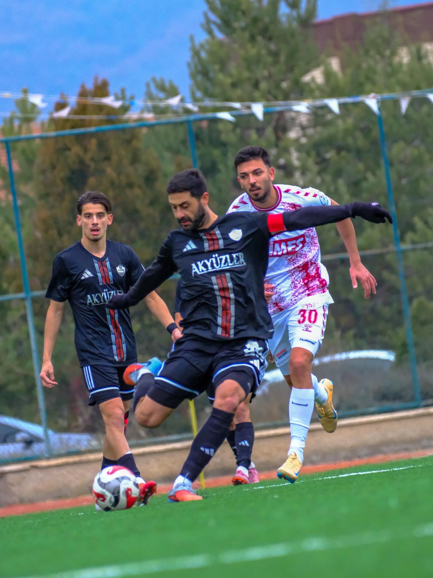 Tahir Babaoğlu Estantene Foto 1