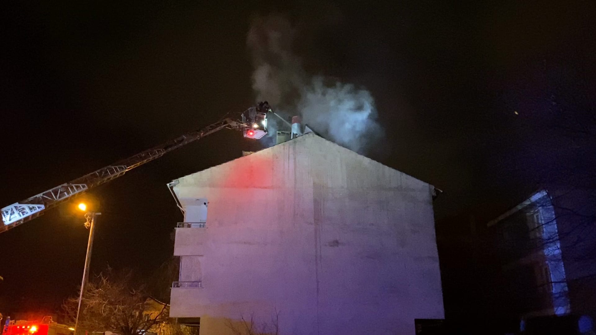 1842Ee8E B625 4D62 994D C6C0D942Ee3C