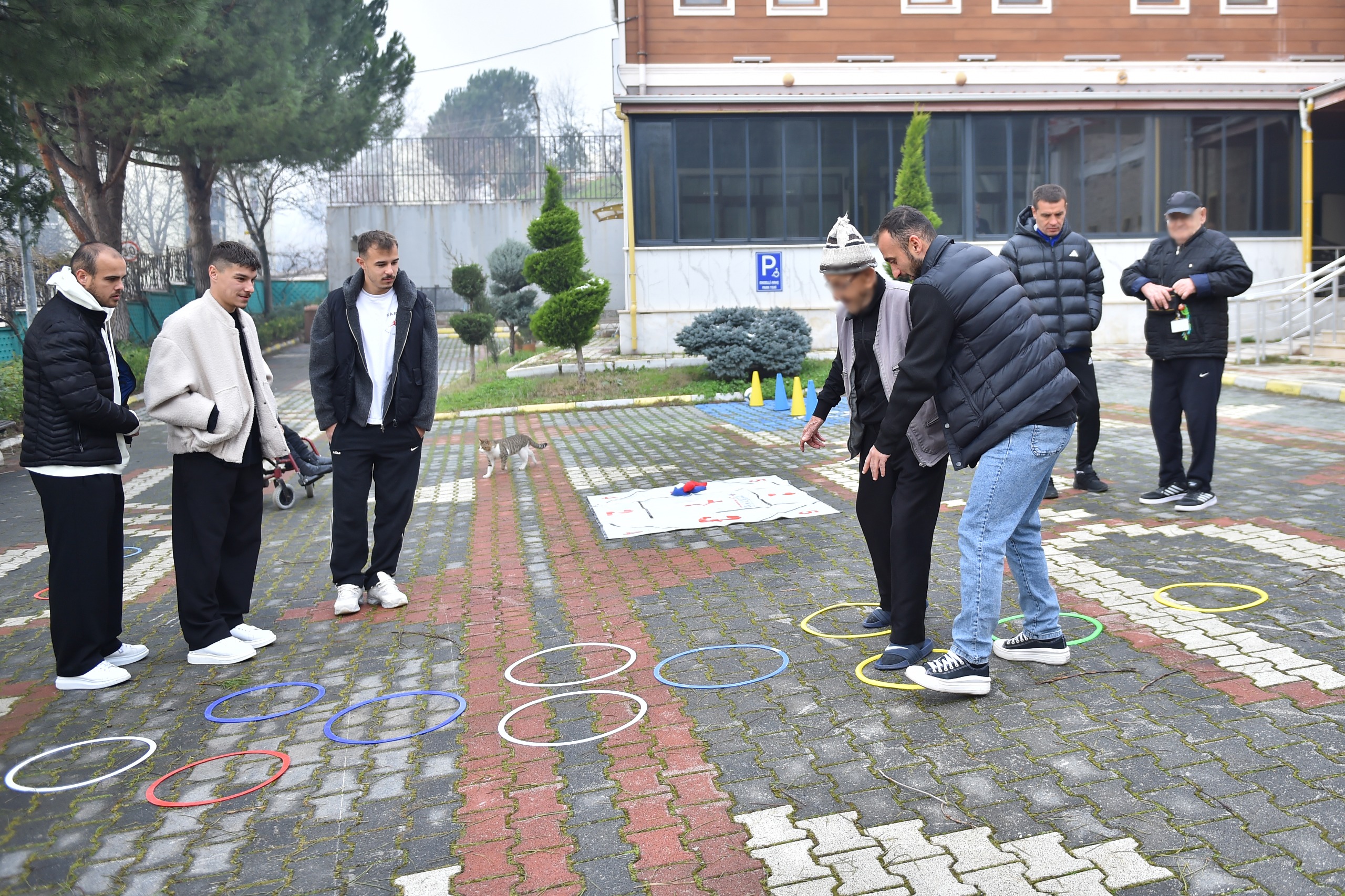 196C92E2 Aecd 4D8A B592 C1Aaa5843809