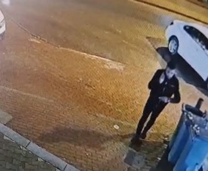 49Aa9B8E 8De1 4Cff 84F8 F94E8D3F6Dea