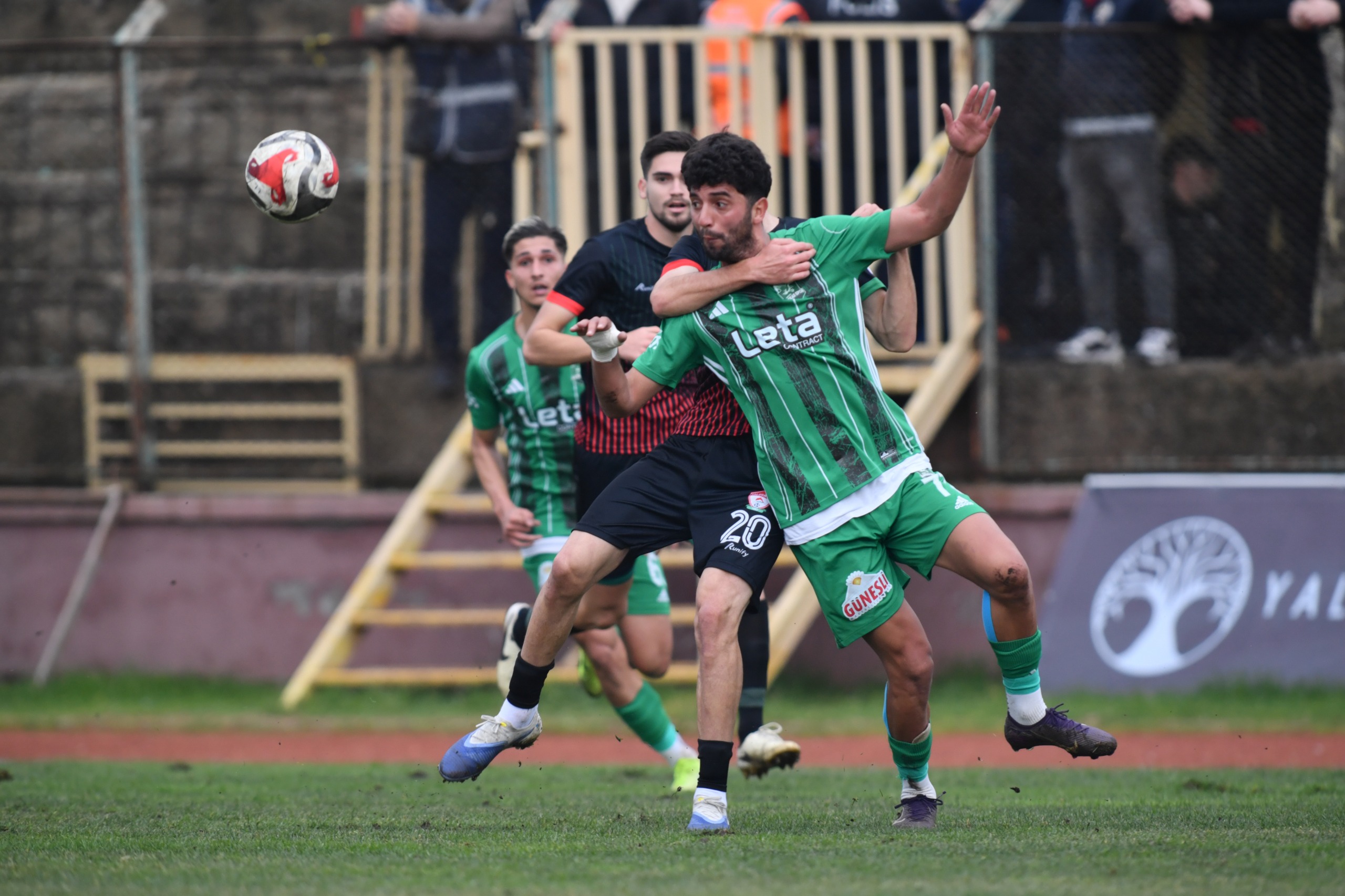 90B8725D B112 4D07 A027 12C160E22151