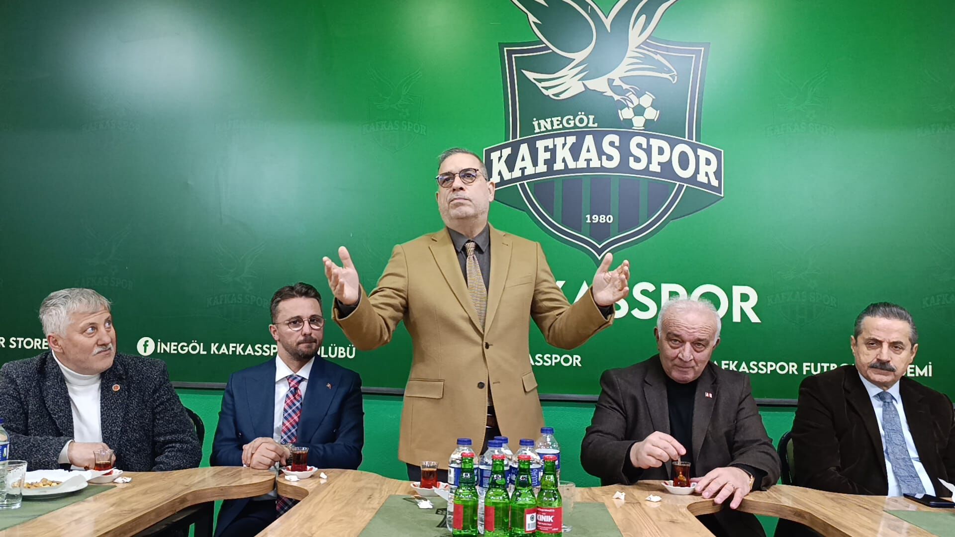 55E877C6 1735 452E B306 C0Ce1B4D78Ae