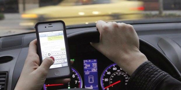 Raw Direksiyon Basinda Telefon Kullananlara Uyari Uygulamasi 436748131