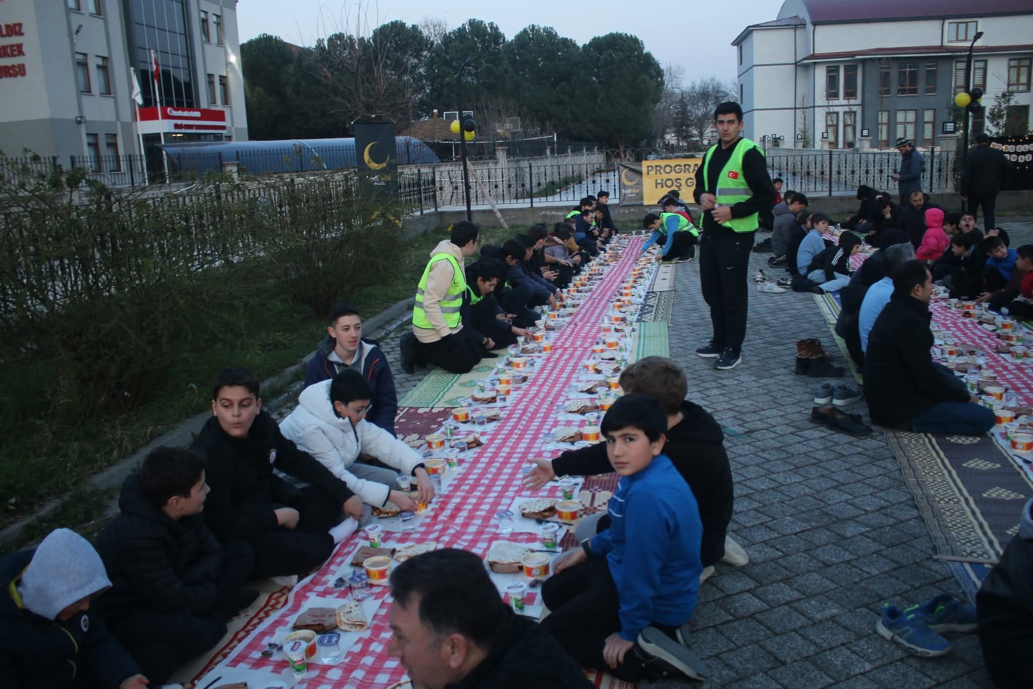 02Ed3E00 0207 4Aab 9974 98E772817866