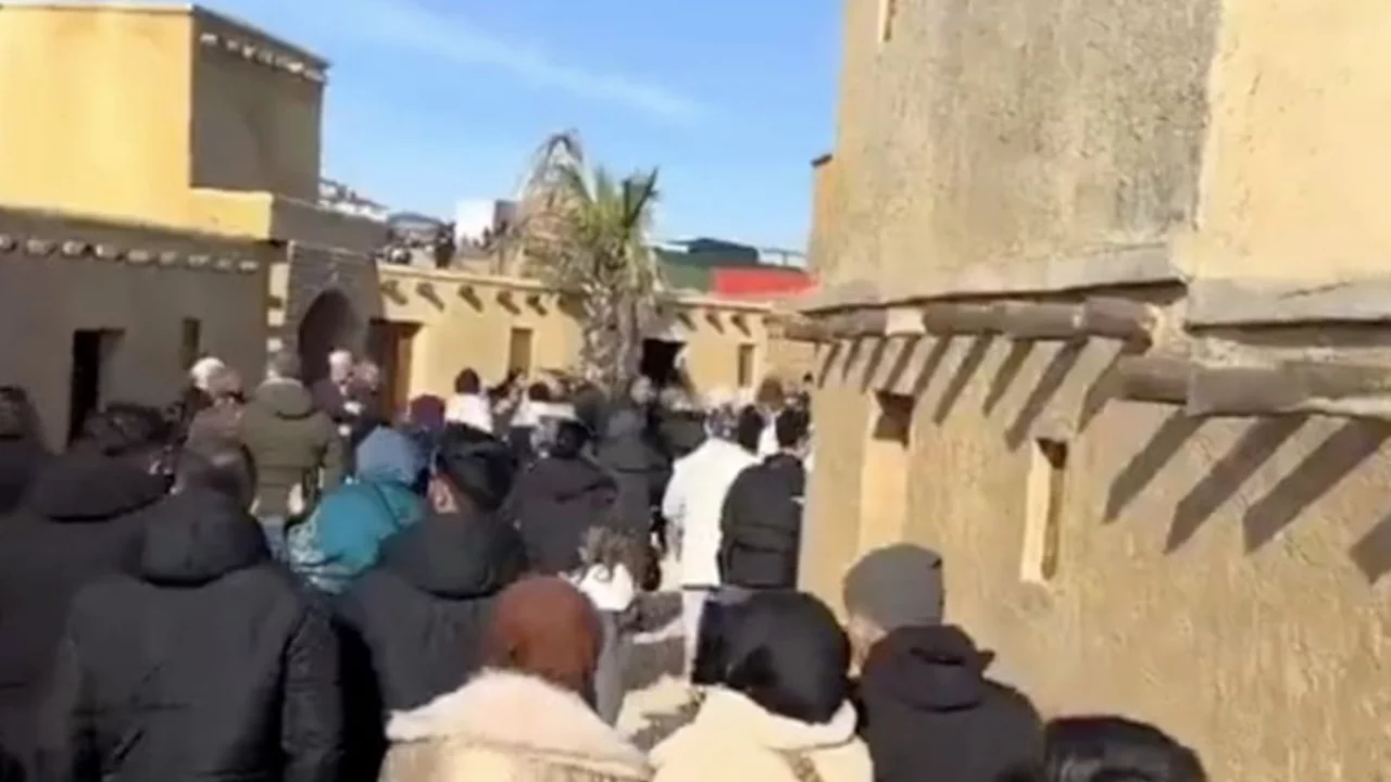 1900032 Kocaeli De Film Icin Kurulan Mekke Platosu Binlerce Ziyaretci Agirliyor 69Aeae5Aade05