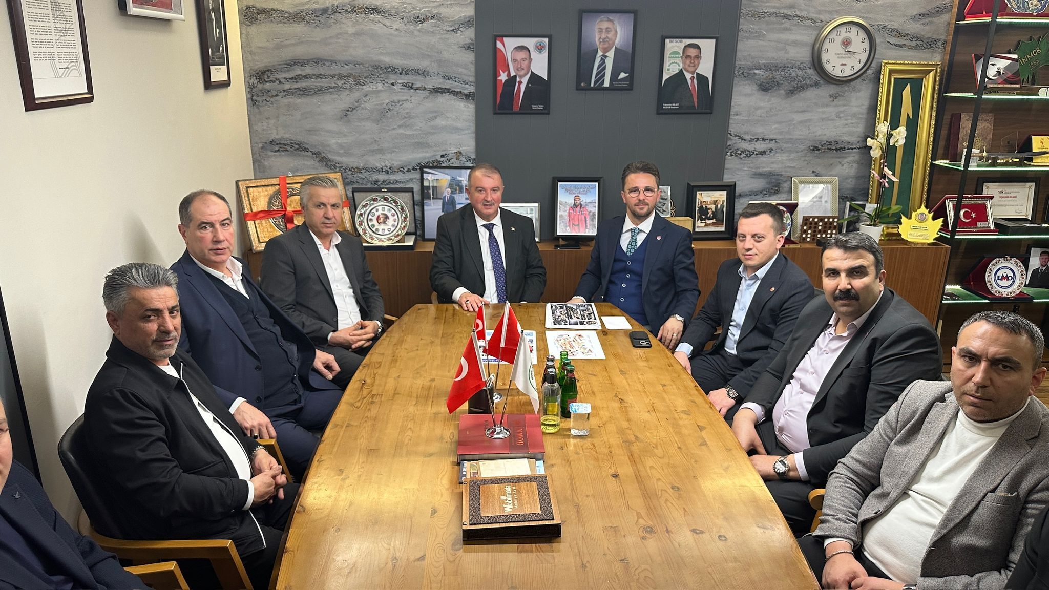 A4E9C900 63D6 4067 8C06 D571A2E5Adc7