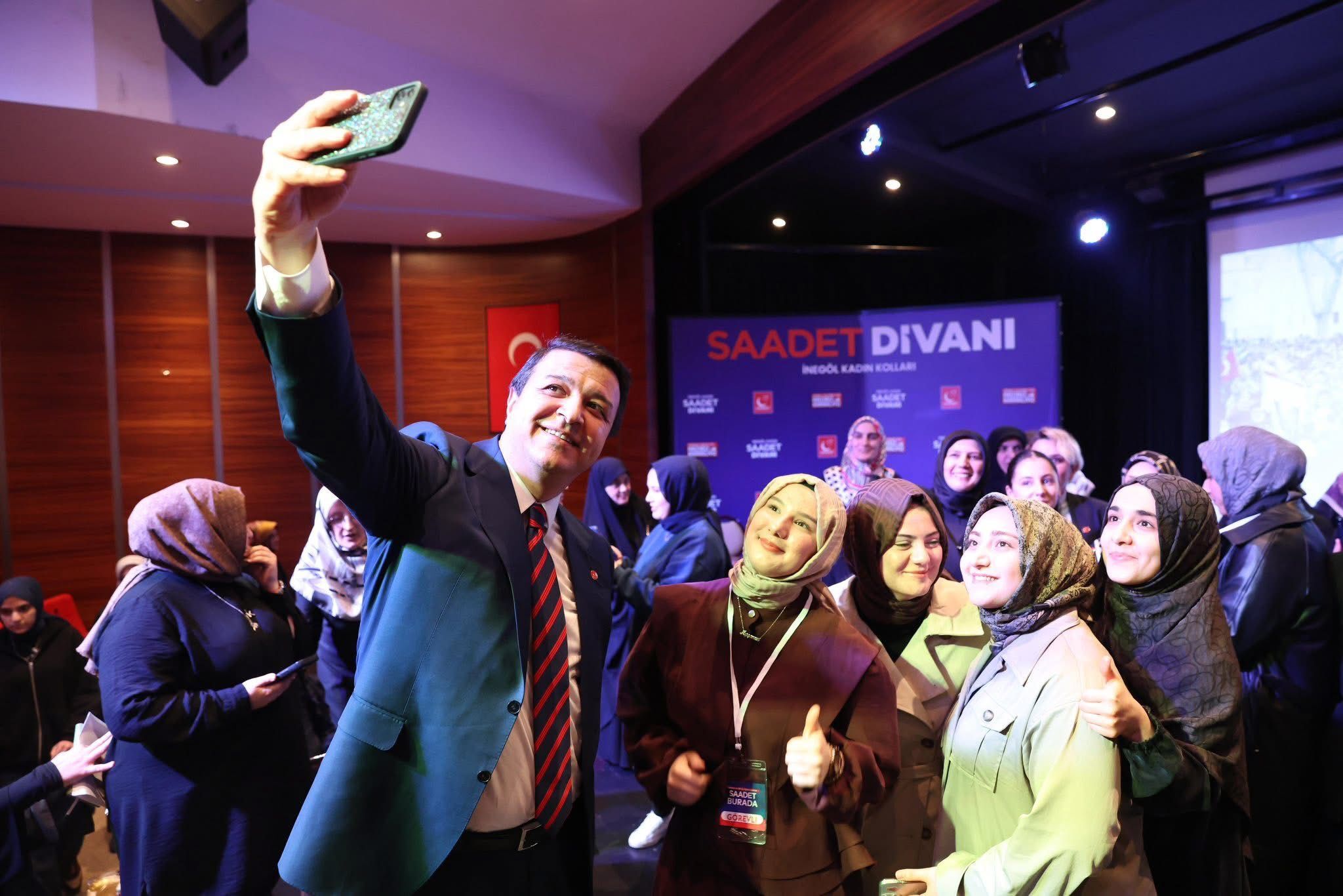 Aa9Ce0Dd 7B6A 4992 Bc12 3Bcd910Eb820