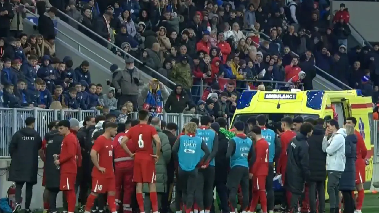 Hirvatistan Turkiye Macinda Egemen Korkmaz Fenalasti Hastaneye Kaldirildi 1780861 20260331192310 20260331192310