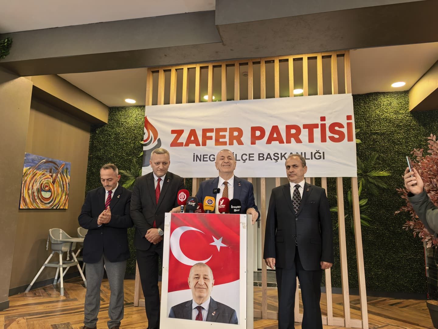 C167840F E5F1 4A07 911E 57Be7Db11189