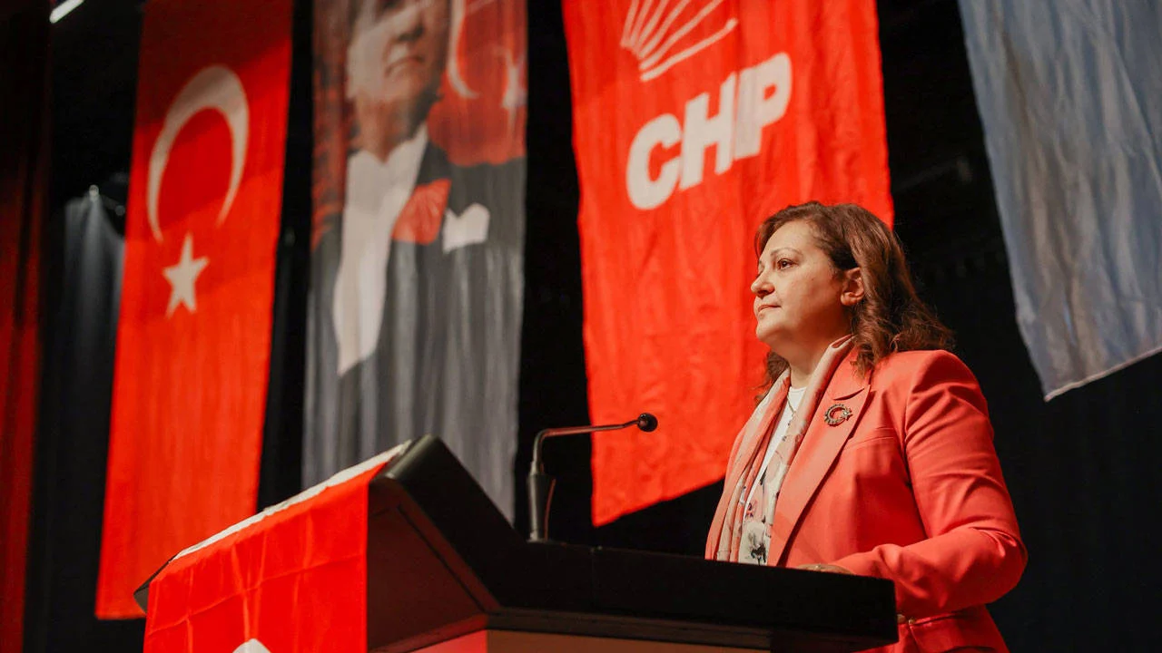 Akp Ye Gececegi Iddia Edilen Chp Li Burcu Koksal Dan Aciklama