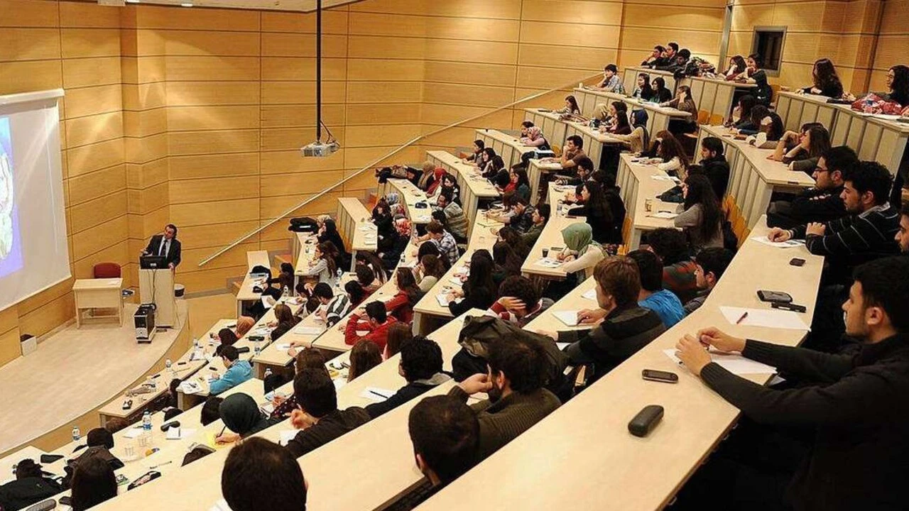 Ogrenci Affi Geliyor Universiteye Geri Donus Basliyor Ye8L Cover