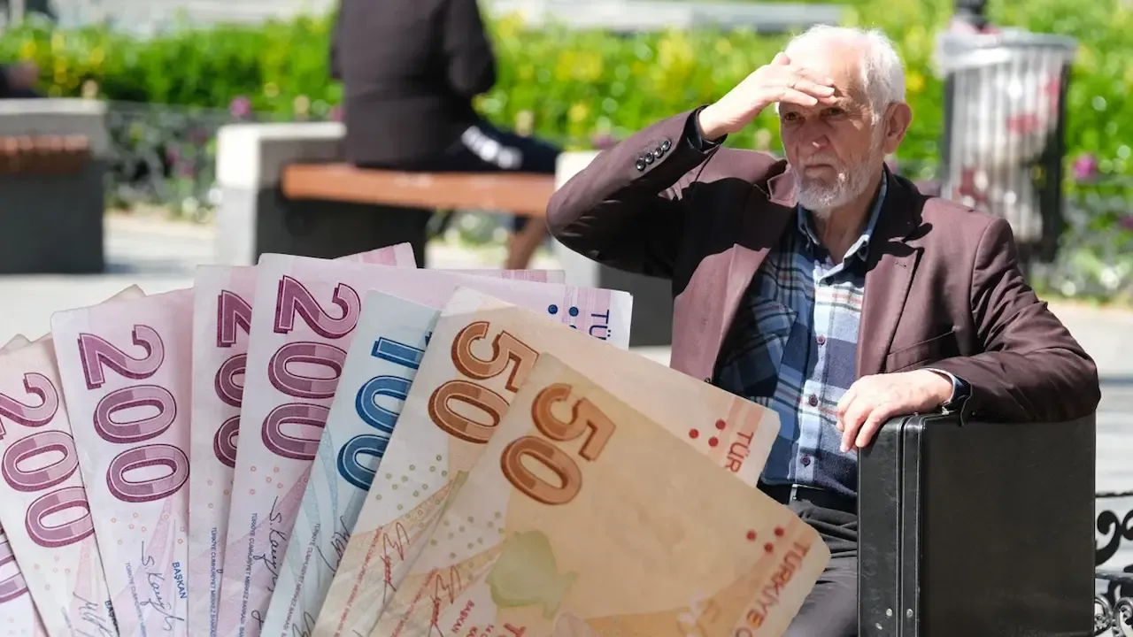 Calisan Emekliye Cift Maas Formulu Milyonlarca Emekli Bekliyordu Tbmmde Kabul Edildi Qv7G