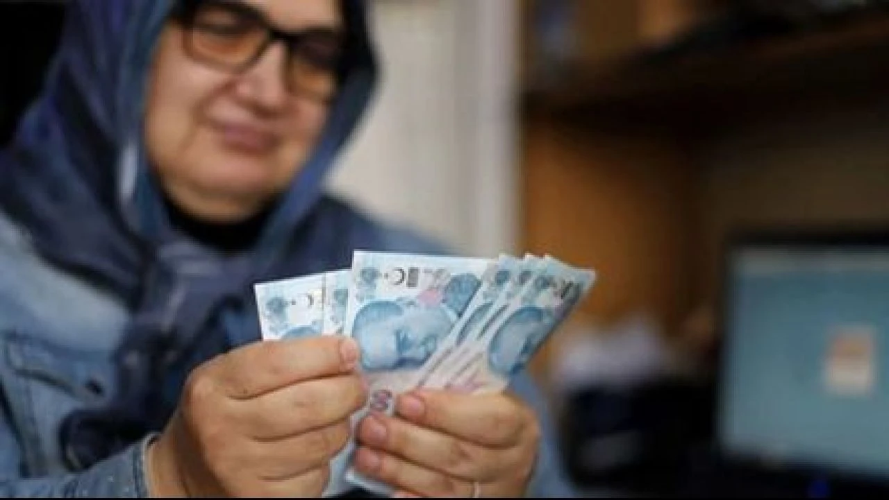 Emekliye Seyyanen Zam Umudu Temmuza Kaldi Emekli Maaslari Ek Bir Artis Olmadan Meclisten Gecti 17370350767770 1