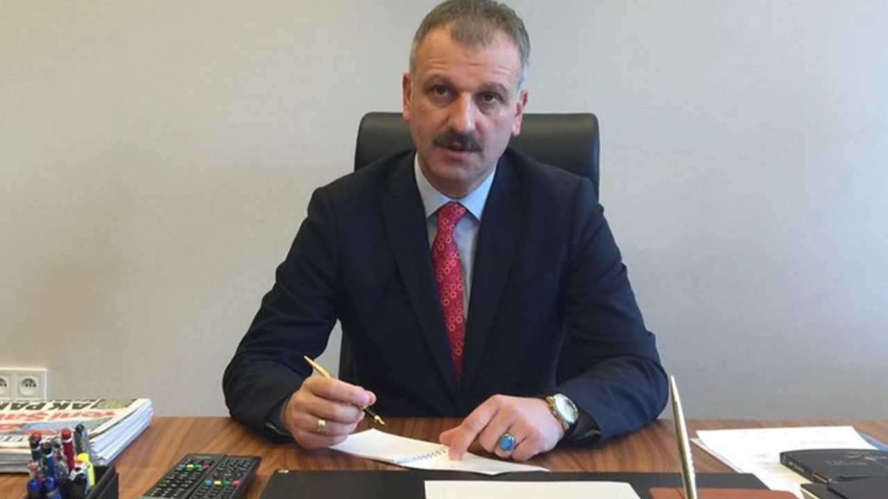 Oktay Saral Ben Hak Ederek Cumhurbaskani Basdanismani Olmadim Erdoganin Takdiri Qkmz Cover
