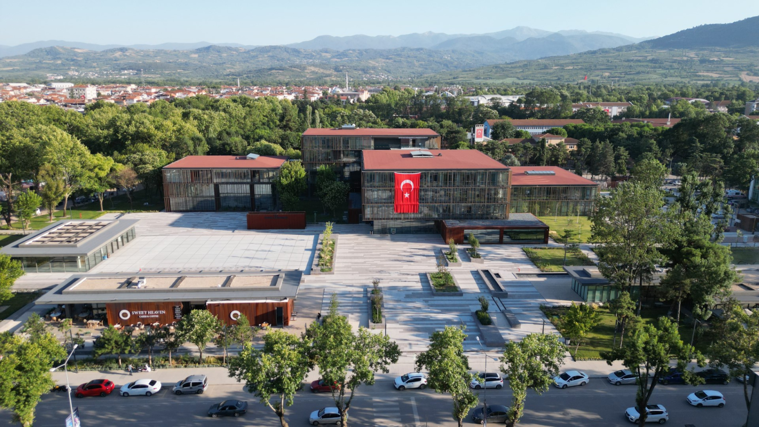 İnegöl’de Belediye hizmetlerine E-Devlet kolaylığı: Yarım milyon işlem gerçekleştirildi