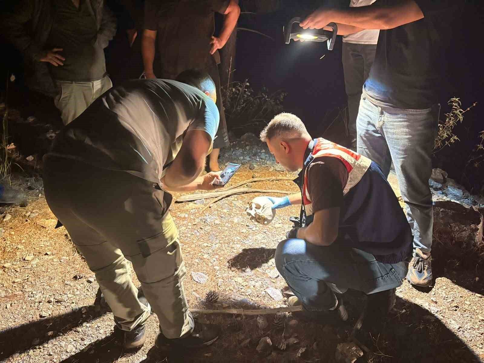 Mevlide gitmek için çıkıp 15 aydır kayıp olarak aranan yaşlı adamın kafatası bulundu