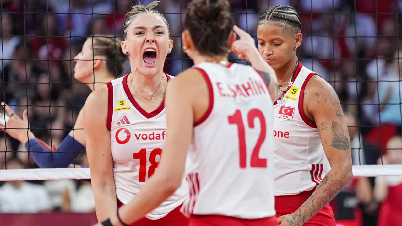 A Milli Voleybol Takımı, üst üste 2. kez Avrupa şampiyonu