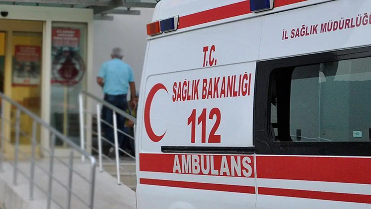 Sosyal medyada başlayan tartışma bıçaklı kavgaya dönüştü: 2 yaralı!