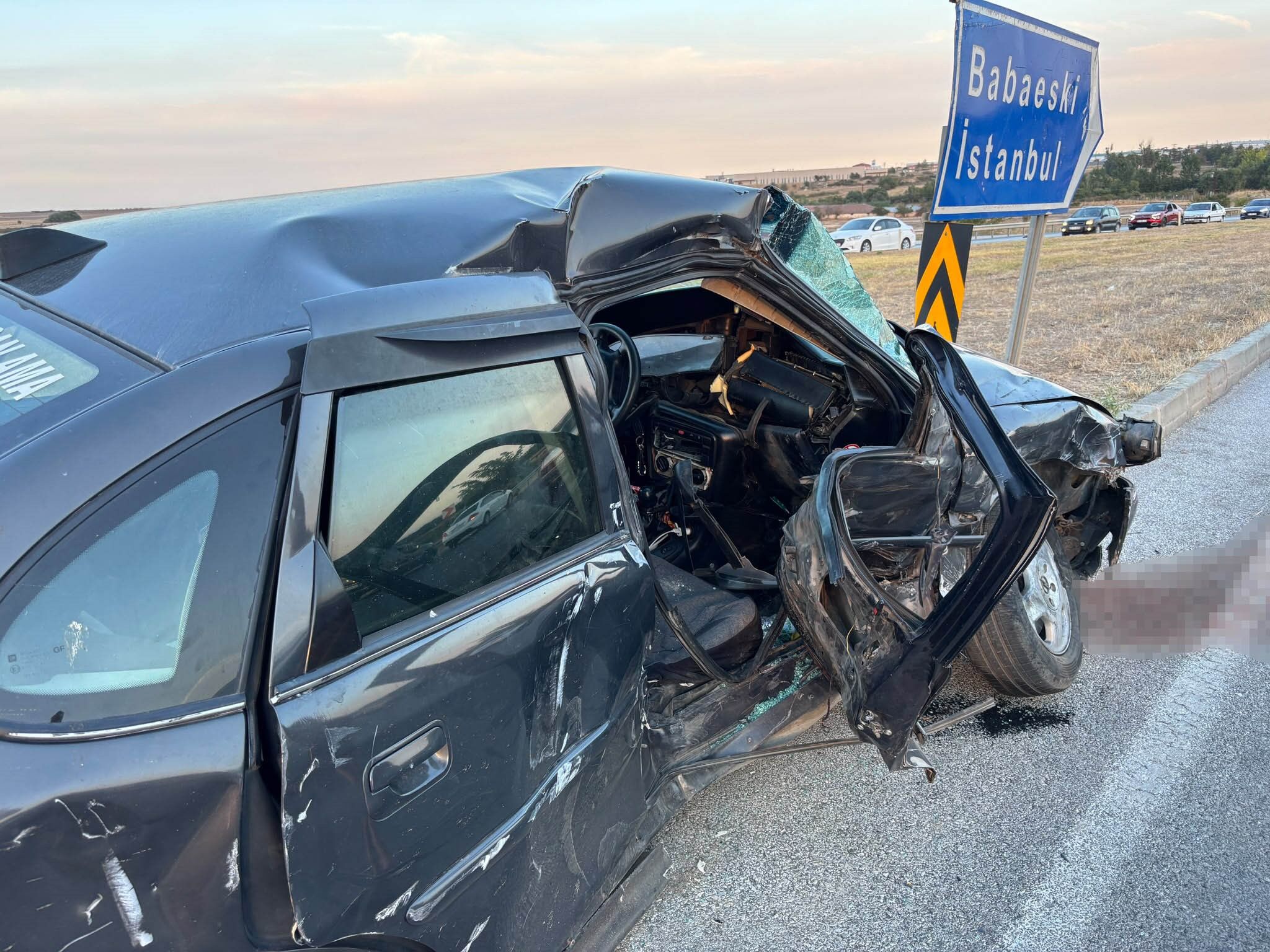 Minibüs ile otomobil çarpıştı: 4 yaralı!